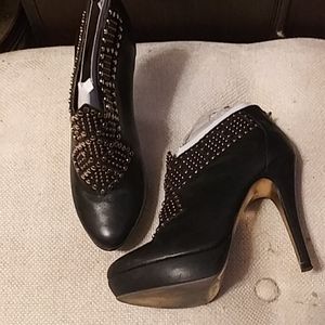 TED BAKER LONDON  BLACK GOLD STUD BOOTIES